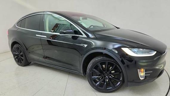 TESLA MODEL X 2018 5YJXCBE2XJF089493 image